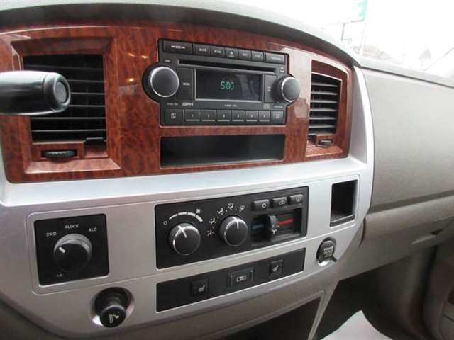 Dodge Ram Pickup 2500 2006 photo 20